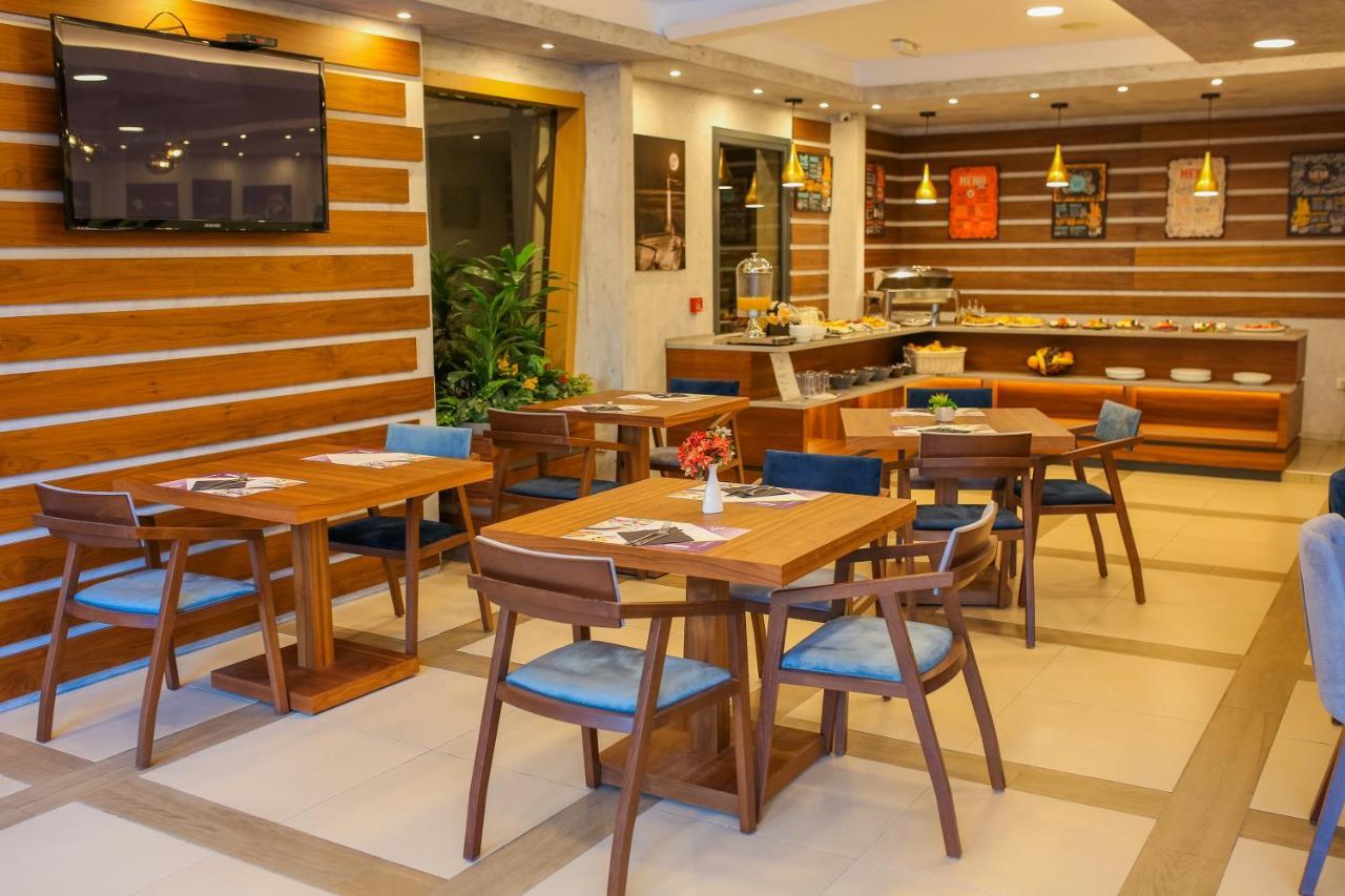 Hotel City Code Vizura Garni Renew Belgrado Buitenkant foto