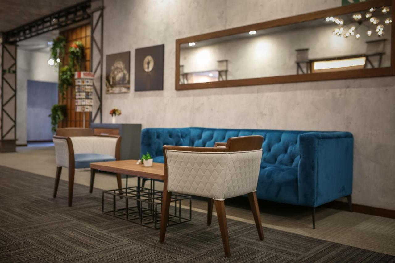 Hotel City Code Vizura Garni Renew Belgrado Buitenkant foto