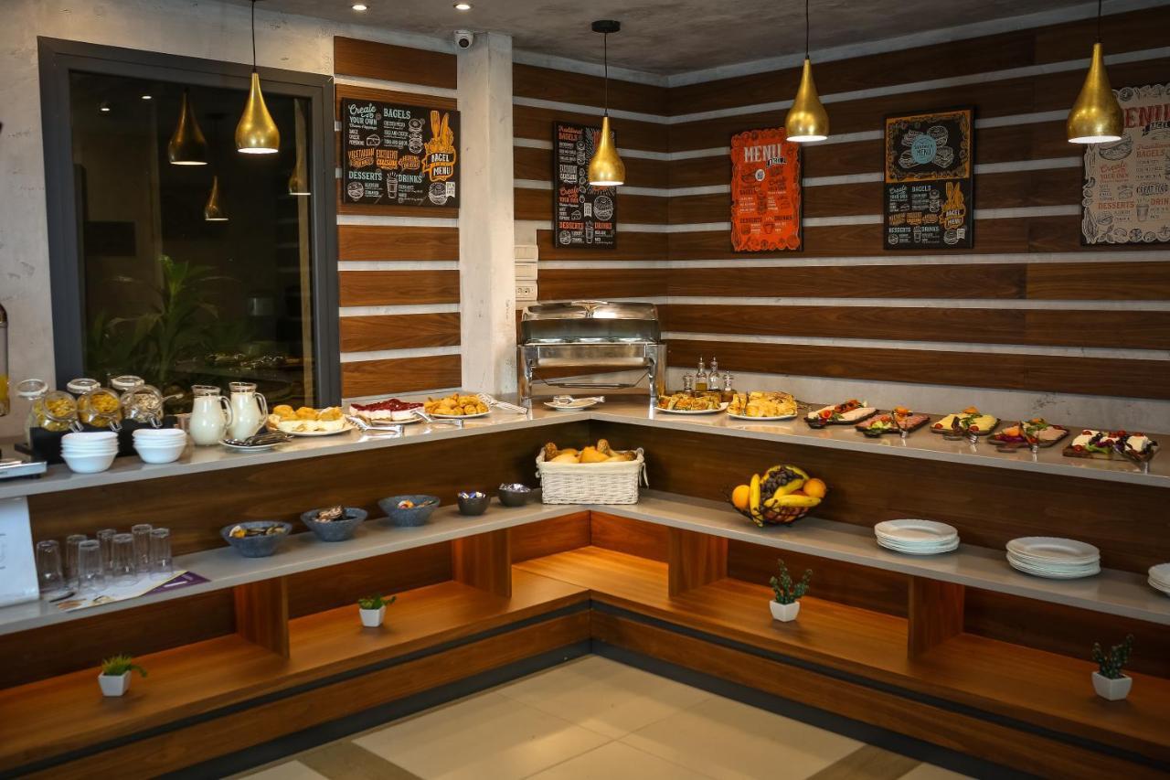 Hotel City Code Vizura Garni Renew Belgrado Buitenkant foto