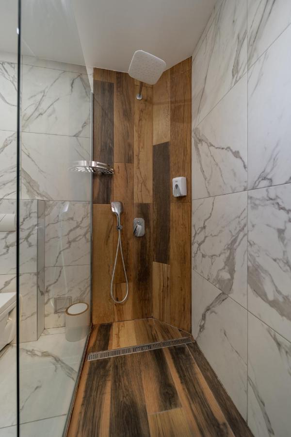 Hotel City Code Vizura Garni Renew Belgrado Buitenkant foto