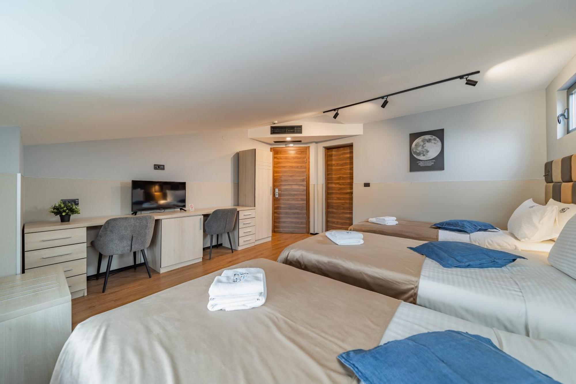 Hotel City Code Vizura Garni Renew Belgrado Buitenkant foto